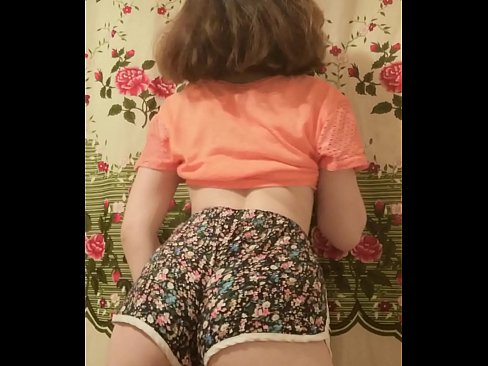❤️ Keçika ciwan a seksî li ber kamerayê kurtanên xwe ji xwe dike ️ Porno li porno ku.quizfarmature.ru
